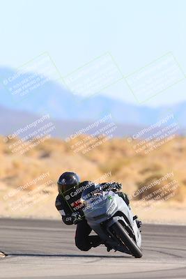 media/Jan-10-2025-CVMA Friday Practice (Fri) [[489e0da257]]/Group 4 and Trackday/Session 4 (Turn 16)/